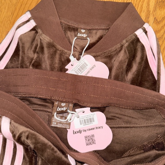 BODY BY RAVEN VELOUR TRACKSUIT BROWN/PINK - Picture 6 of 6